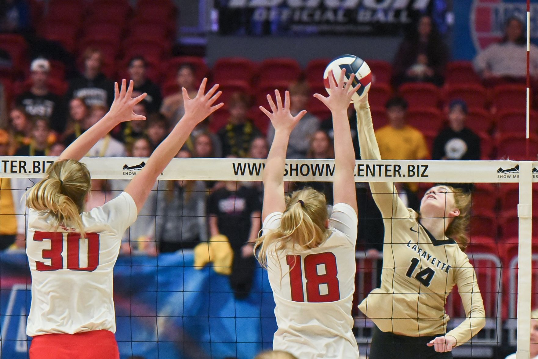 11/09/19 - Girls Volleyball - Class 4 state championship - Nixa vs Lafayette